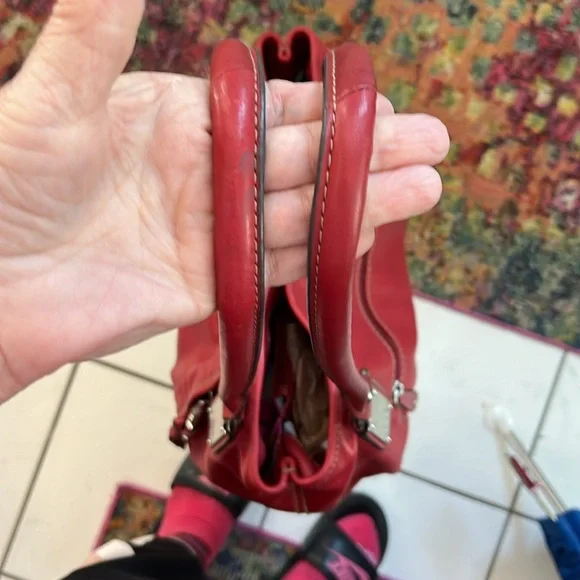 Tignanello Genuine leather Red shoulder bag purse excellent preowned condition - Picture 7 of 11